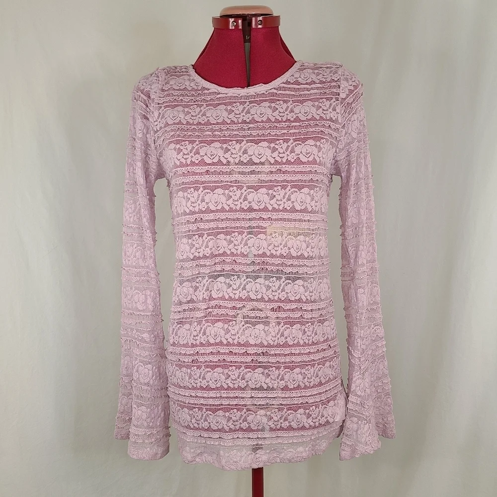 Jessica Simpson Maternity Lavender Floral Lace Bell Sleeve Top - Picture 1 of 12